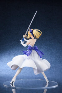 Descubre el apasionante mundo de Estatua Fate Saber White Dress.