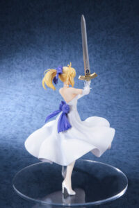 Descubre el apasionante mundo de Estatua Fate Saber White Dress.