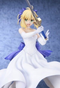 Descubre el apasionante mundo de Estatua Fate Saber White Dress.
