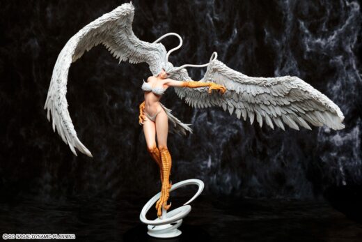 Descubre el apasionante mundo de Devilman Figura Sirene Demon Spiritual Wings in the Sky.