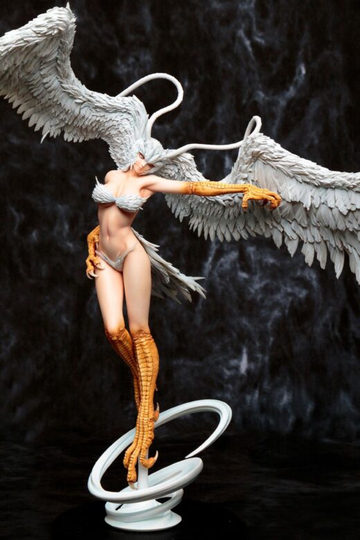 Descubre el apasionante mundo de Devilman Figura Sirene Demon Spiritual Wings in the Sky.