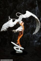 Descubre el apasionante mundo de Devilman Figura Sirene Demon Spiritual Wings in the Sky.