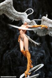 Descubre el apasionante mundo de Devilman Figura Sirene Demon Spiritual Wings in the Sky.