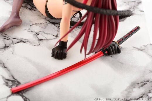 Descubre el apasionante mundo de Estatua Erza Scarlet Black Cat Gravure.