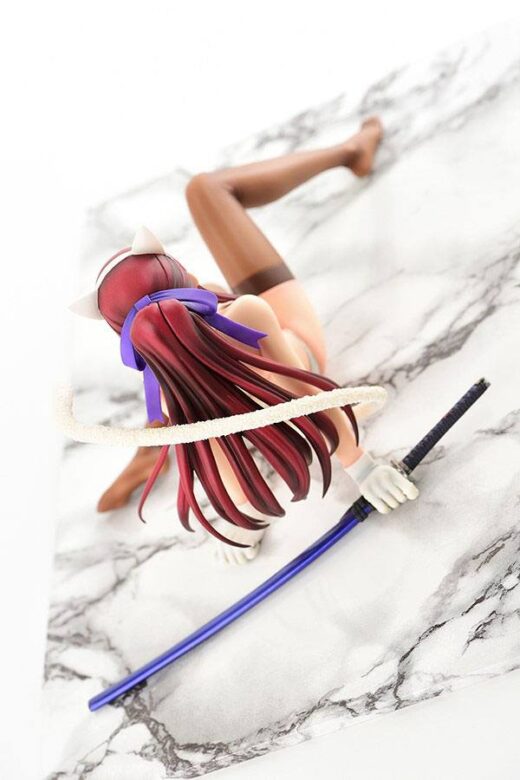 Descubre el apasionante mundo de Estatua Erza Scarlet Cat Gravure Style.