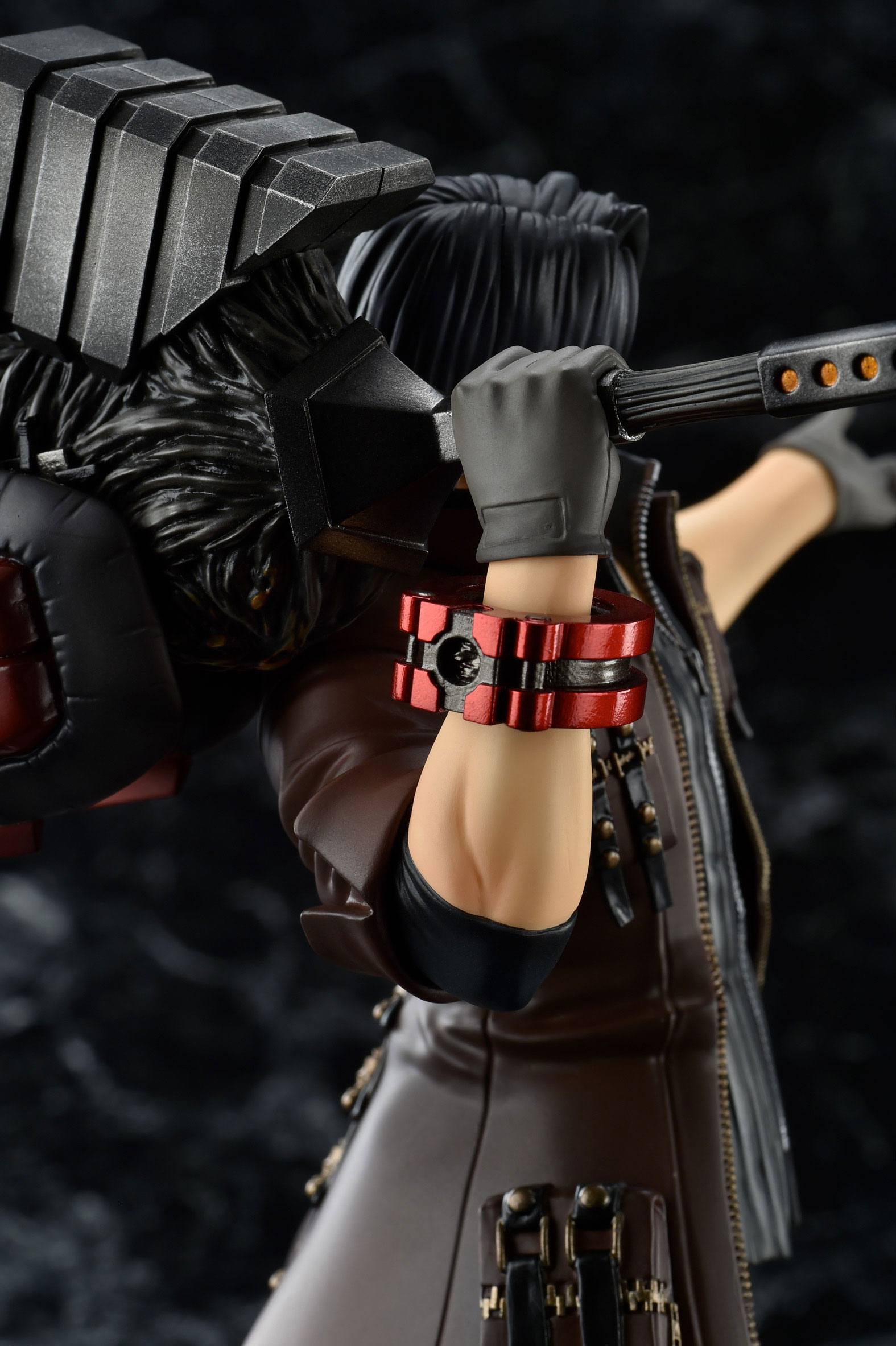 Descubre el apasionante mundo de Figura God Eater Lindow Amamiya.