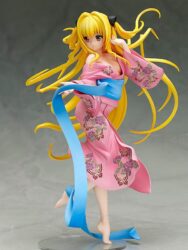 Descubre el apasionante mundo de To Love Ru Darkness Figura Golden Darkness Yukata.