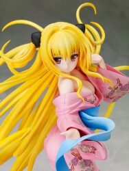Descubre el apasionante mundo de To Love Ru Darkness Figura Golden Darkness Yukata.