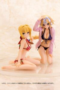 Descubre el apasionante mundo de Estatua Saber Nero Claudius Swimsuit.