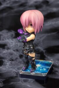 Descubre el apasionante mundo de Estatua Shielder Mash Kyrielight.