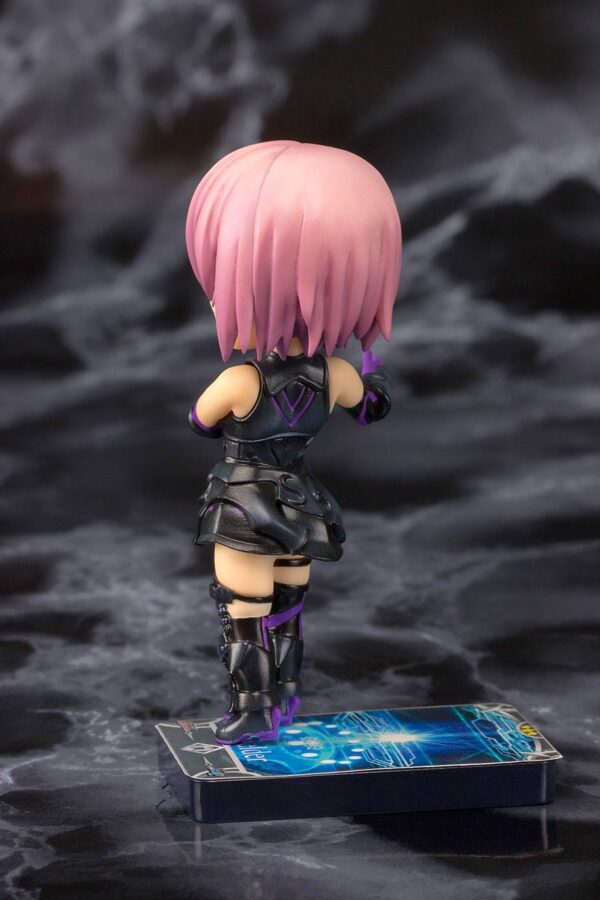 Descubre el apasionante mundo de Estatua Shielder Mash Kyrielight.