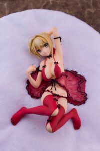 Descubre el apasionante mundo de Estatua Saber Nero Claudius 16cm.