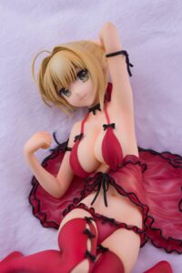 Descubre el apasionante mundo de Estatua Saber Nero Claudius 16cm.