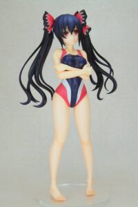Descubre el apasionante mundo de Figura Hyperdimension Neptunia Noire Swimsuit.