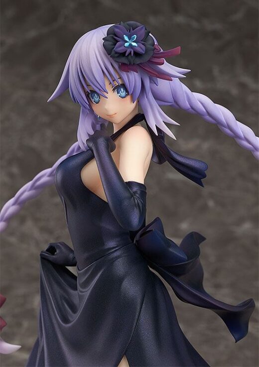 Descubre el apasionante mundo de Hyperdimension Neptunia Figura Purple Heart Dress Version.