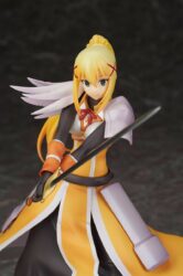 Descubre el apasionante mundo de Figura KonoSuba! 2 Darkness 20 cm.