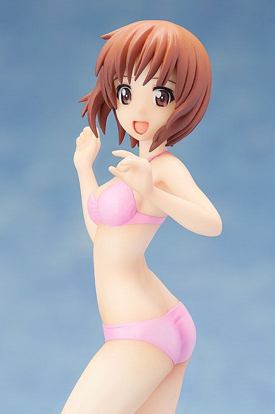 Descubre el apasionante mundo de Figura Girls und Panzer der Film Miho Nishizumi Swimsuit Version 14 cm.