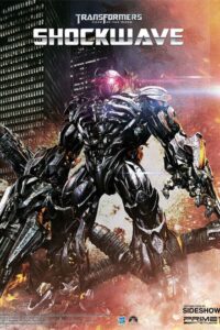 Descubre el apasionante mundo de Transformers El lado oscuro de la luna Figura Shockwave 93 cm.