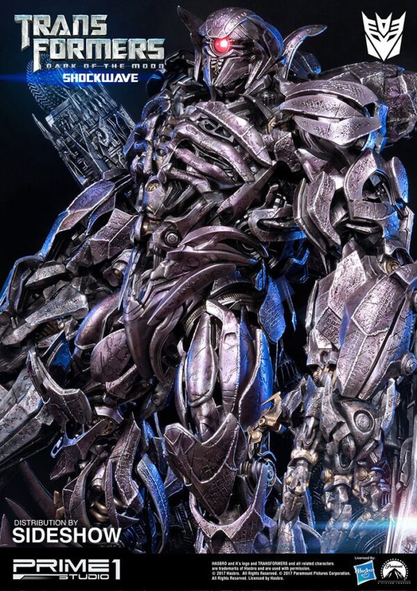 Descubre el apasionante mundo de Transformers El lado oscuro de la luna Figura Shockwave 93 cm.
