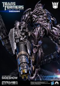 Descubre el apasionante mundo de Transformers El lado oscuro de la luna Figura Shockwave 93 cm.