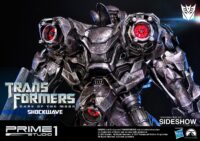 Descubre el apasionante mundo de Transformers El lado oscuro de la luna Figura Shockwave 93 cm.