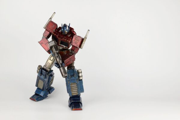 Descubre el apasionante mundo de Transformers Generation 1 Figura Optimus Prime Classic Edition 41 cm.