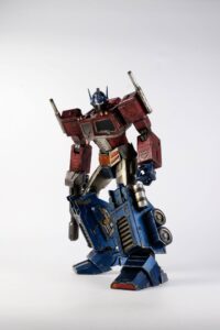 Descubre el apasionante mundo de Transformers Generation 1 Figura Optimus Prime Classic Edition 41 cm.