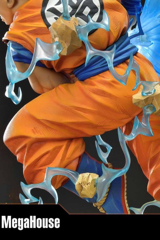 Descubre el apasionante mundo de Estatua Son Goku Deluxe Version.