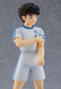 Descubre el apasionante mundo de Figura Tsubasa Ozora Captain Tsubasa.