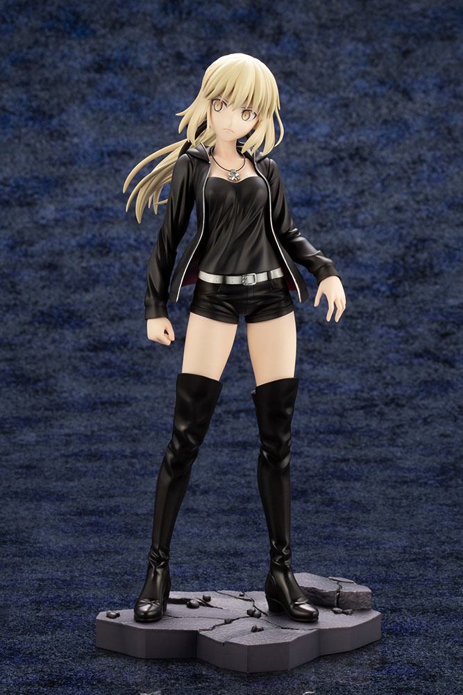 Descubre el apasionante mundo de Estatua FGO Saber Altria Alter Casual.