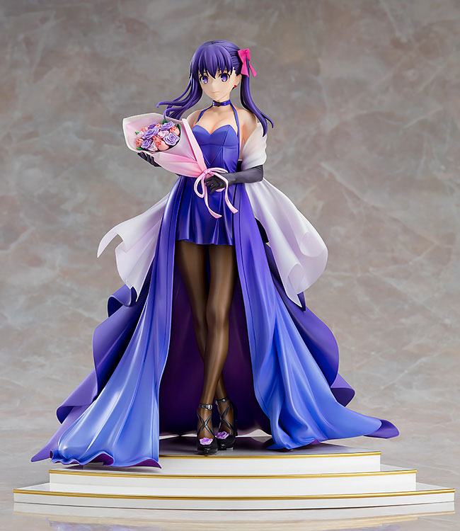 Descubre el apasionante mundo de Estatua Sakura Matou 15th Celebration Dress.
