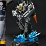 Descubre el apasionante mundo de Robotech Estatua VF-1S Skull Leader Battloid Mode 67 cm.