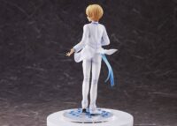 Descubre el apasionante mundo de Estatua Eugeo White Suit.