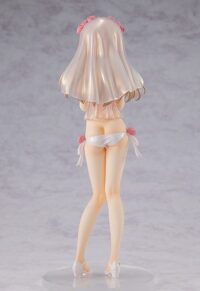 Descubre el apasionante mundo de Estatua Illyasviel von Einzbern Wedding Bikini.