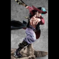 Descubre el apasionante mundo de Figura One Piece Dracule Mihawk.