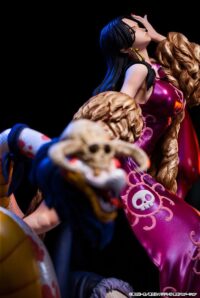 Descubre el apasionante mundo de Estatua One Piece Boa Hancock Log Collection.