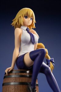 Descubre el apasionante mundo de Figura Fate Apocrypha Jeanne dArc Ruler 22cm.
