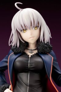 Descubre el apasionante mundo de Estatua FGO Jeanne dArc Alter Casual.