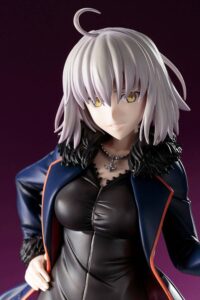 Descubre el apasionante mundo de Estatua FGO Jeanne dArc Alter Casual.