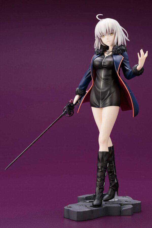 Descubre el apasionante mundo de Estatua FGO Jeanne dArc Alter Casual.