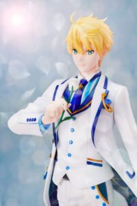 Descubre el apasionante mundo de Figura Fate Grand Order Saber Arthur Pendragon 28cm.