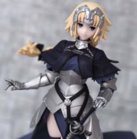 Descubre el apasionante mundo de Estatua Fate Jeanne dArc 18cm.