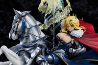 Descubre el apasionante mundo de Estatua Fate Lancer Altria Pendragon 50cm.