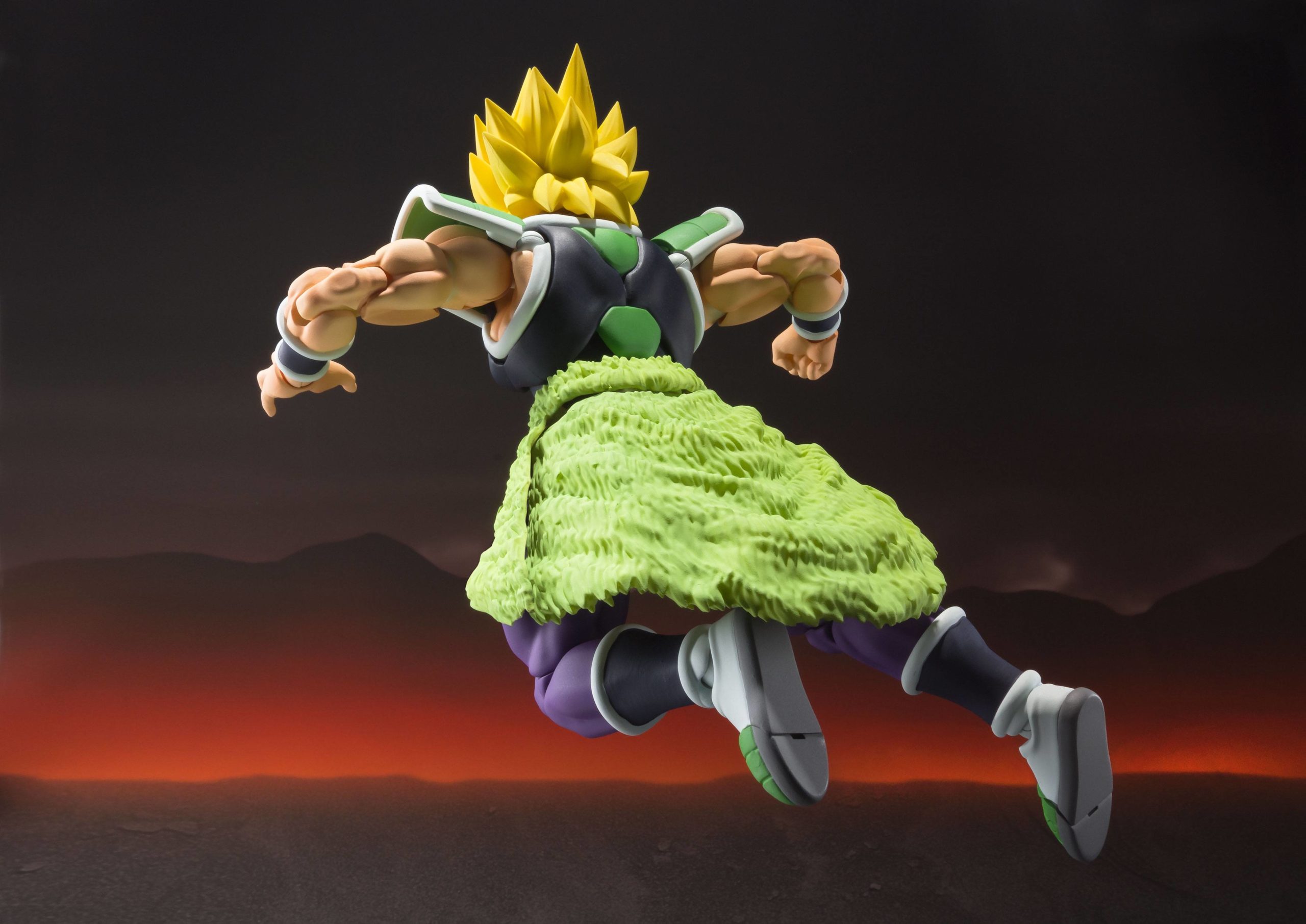 Descubre el apasionante mundo de Figura Dragon Ball SH Figuarts Broly.