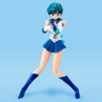 Descubre el apasionante mundo de Figura Sailor Mercury Animation Color Edition Sailor Moon 14cm.