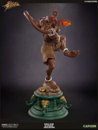 Descubre el apasionante mundo de Figura Street Fighter V Ultra Dhalsim.