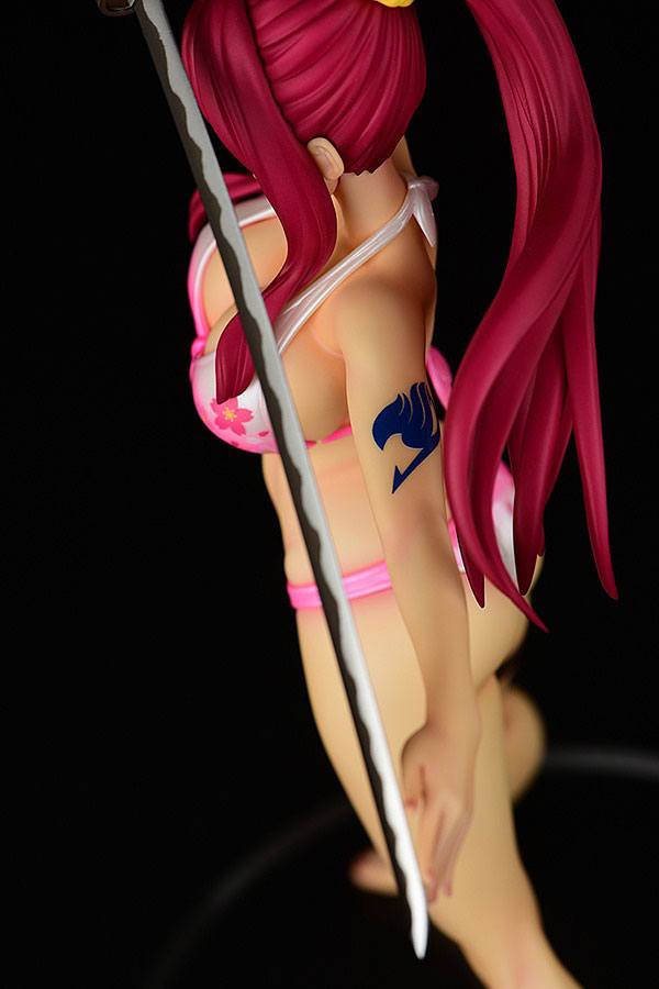 Descubre el apasionante mundo de Estatua Erza Scarlet Swimwear Sakura.