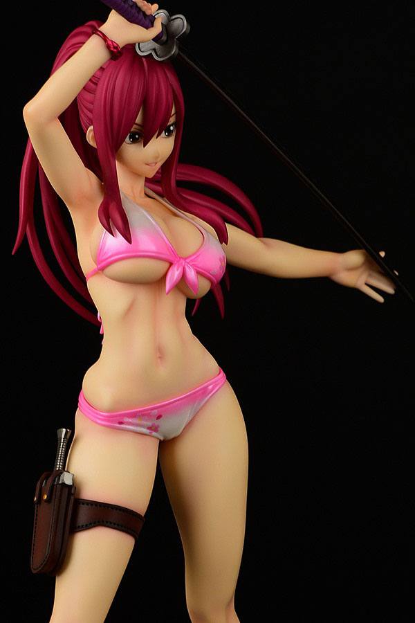 Descubre el apasionante mundo de Estatua Erza Scarlet Swimwear Sakura.
