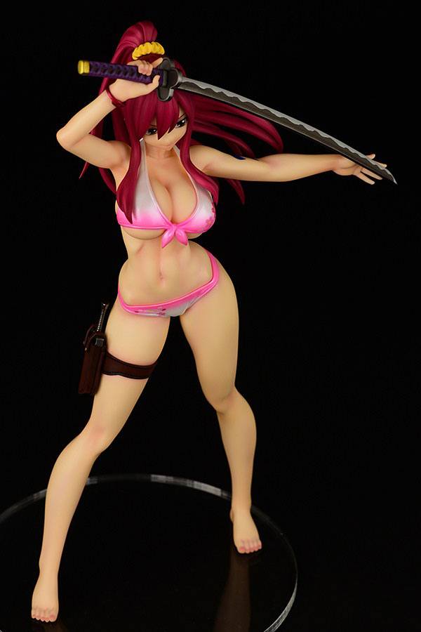 Descubre el apasionante mundo de Estatua Erza Scarlet Swimwear Sakura.