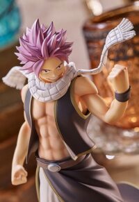 Descubre el apasionante mundo de Estatua Fairy Tail Natsu Dragneel 17cm.